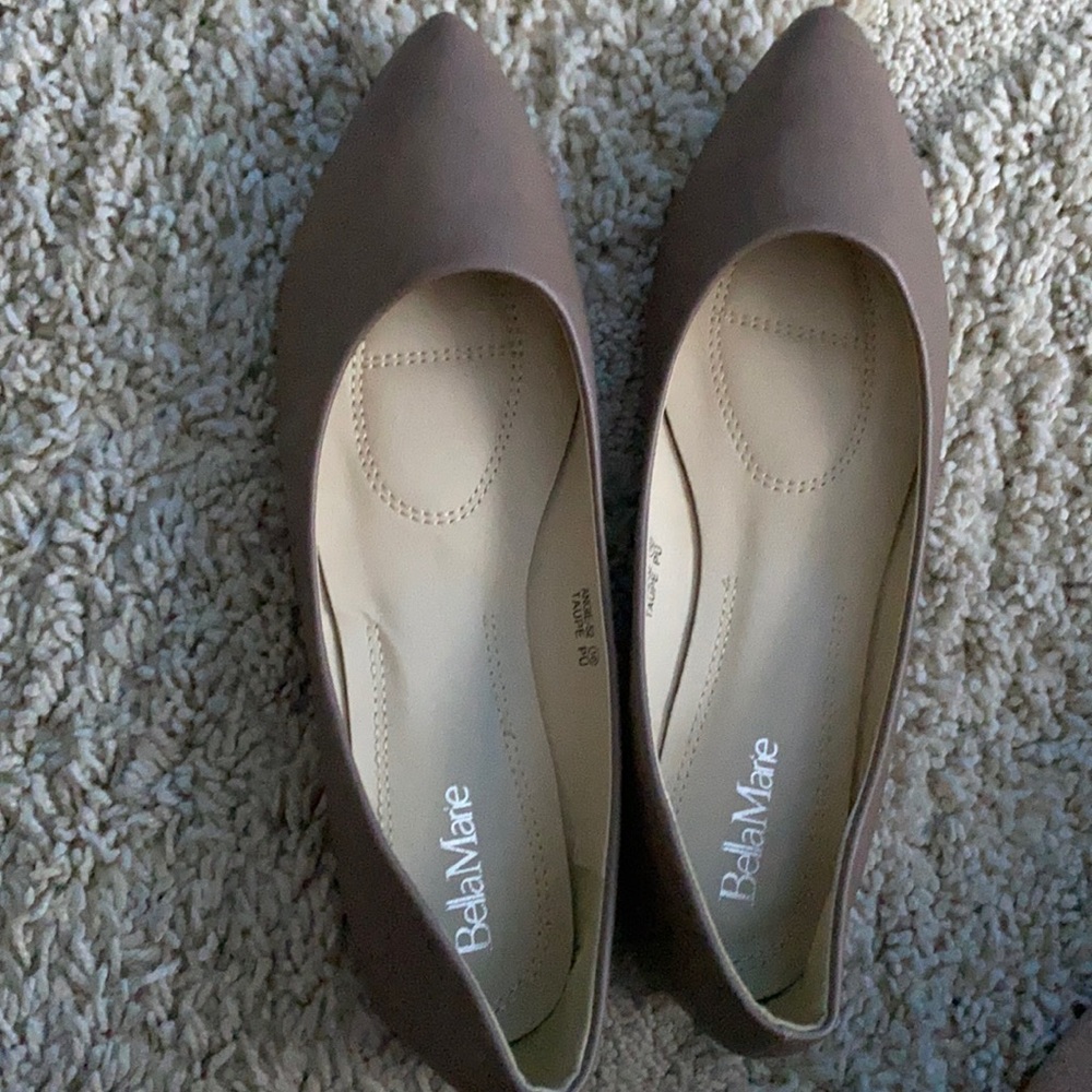LAST CHANCE!! NWOT matte brown pointed toe flats size 10